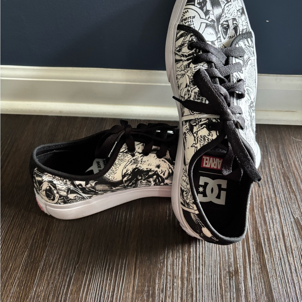 Deadpool DC x Marvel Graphic Sneakers